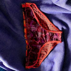 Maaji bikini hot pink bottom NWOT, horse motif!